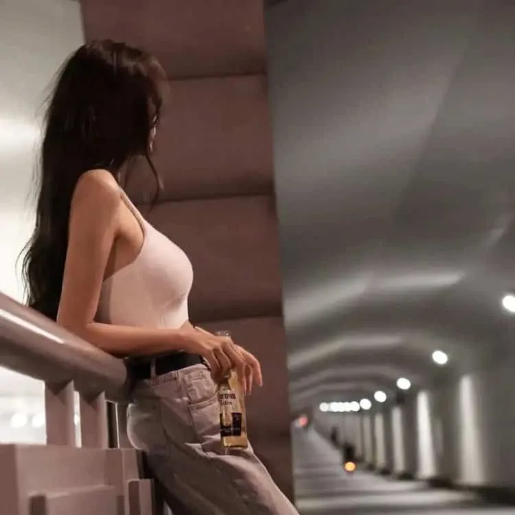 【高分治愈奇幻】《记忆中的玛妮》吉卜力收官作：海边老洋房里的金发少女，跨越时空的亲情救赎