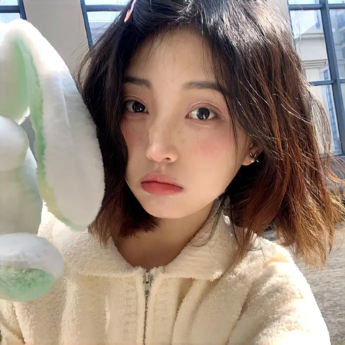 豆瓣9.2致郁又治愈《我的解放日志》超清在线：逃离窒息的日常，具锡久金智媛相互救赎