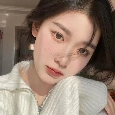 唯美纯爱片《花束般的恋爱》高清在线：百分百合拍的恋人，为何还是走向了分手？
