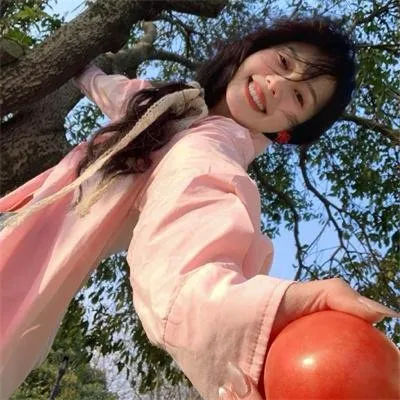 丧尸题材另类神作《活着》刘亚仁主演：足不出户如何在丧尸围城中生存？
